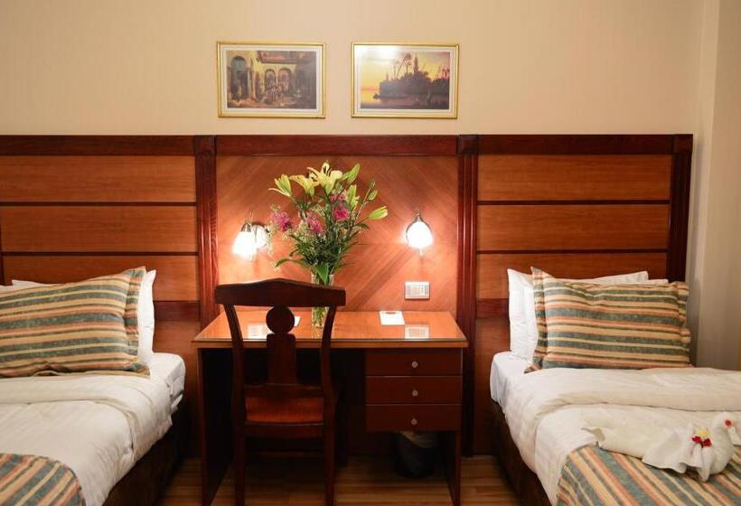 Fotos del hotel Comfort Hotel Suites:  10