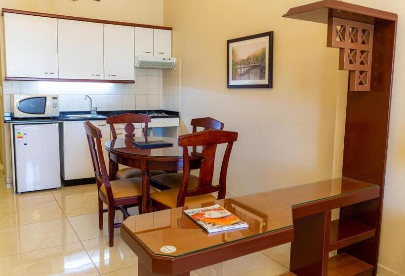 Fotos del hotel Comfort Hotel Suites:  24