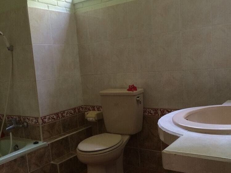 Fotos del hotel Wenara Bali Bungalow:  5