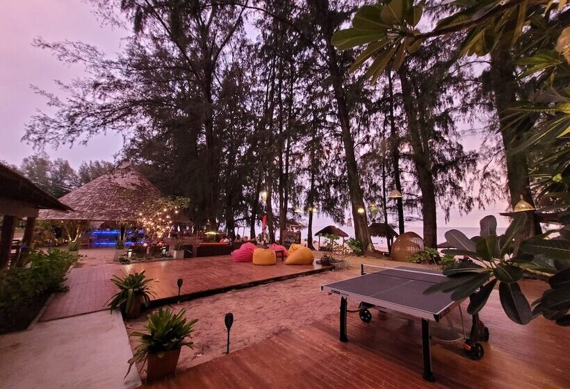 Fotos del hotel Long Beach Chalet:  4