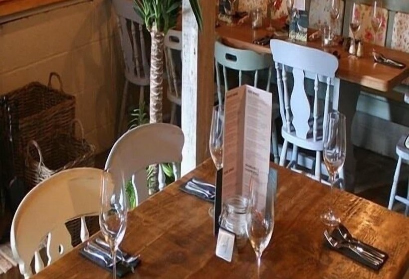 Fotos del hotel The Fox & Hounds:  8