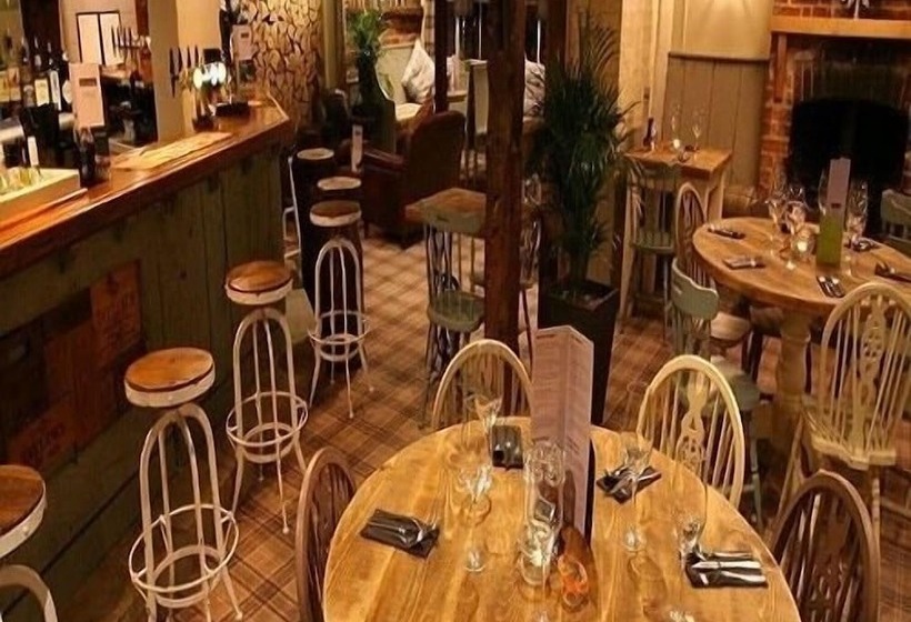 Fotos del hotel The Fox & Hounds:  2