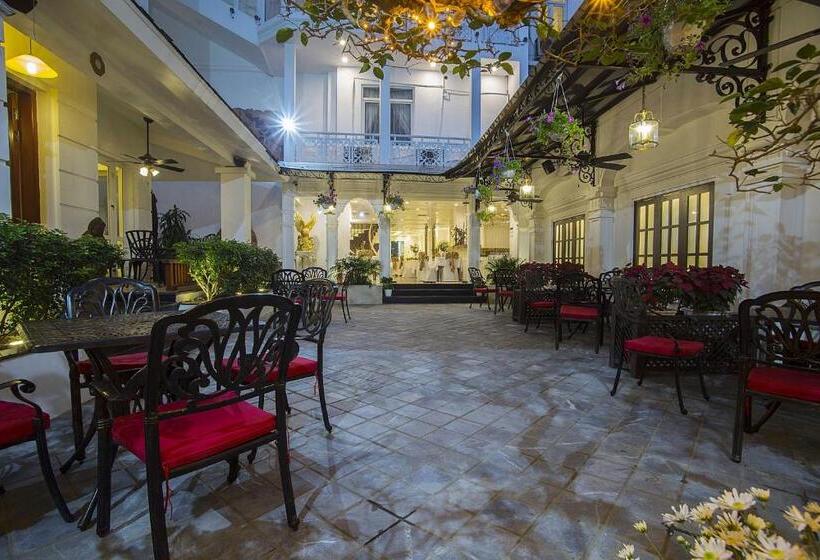 Fotos del hotel New Era  & Villa:  6