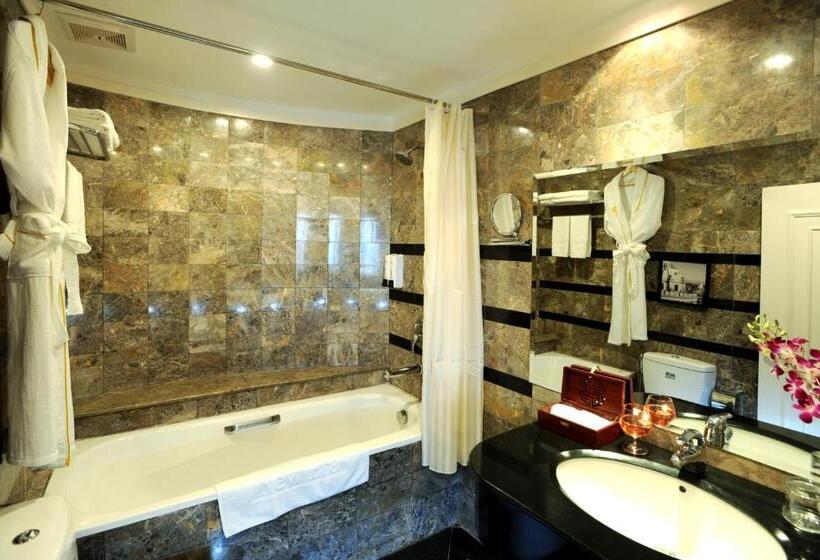 Fotos del hotel New Era  & Villa:  10