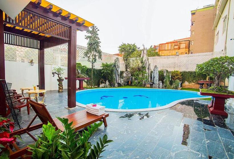 Fotos del hotel New Era  & Villa:  2