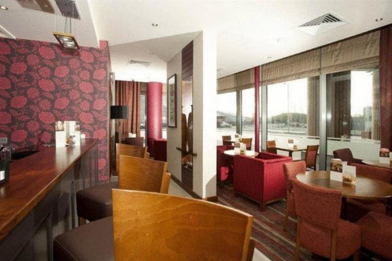 Fotos del hotel Premier Inn Belfast Titanic Quarter City Airport:  2