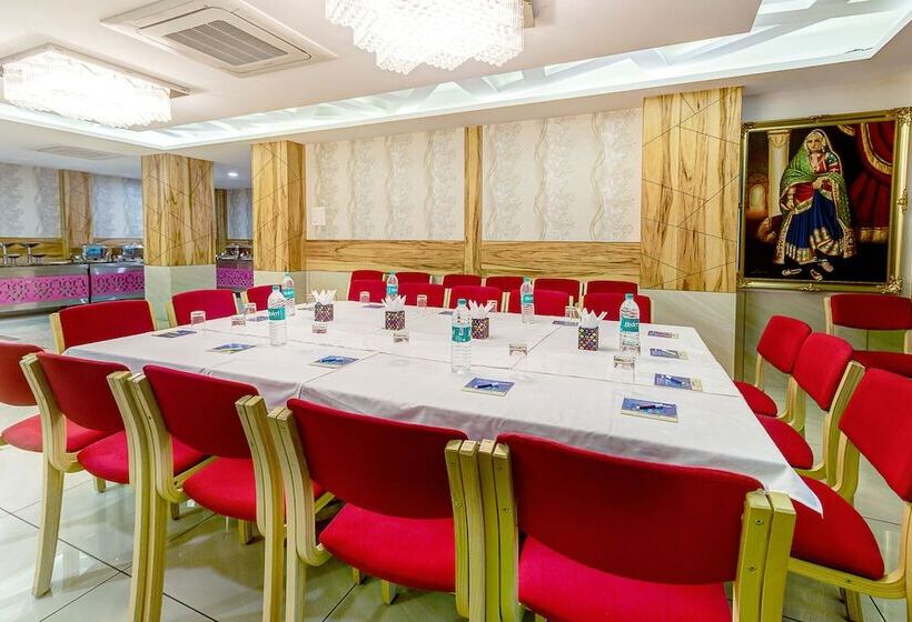 Fotos del hotel Treebo Trend Daksh Residency:  24