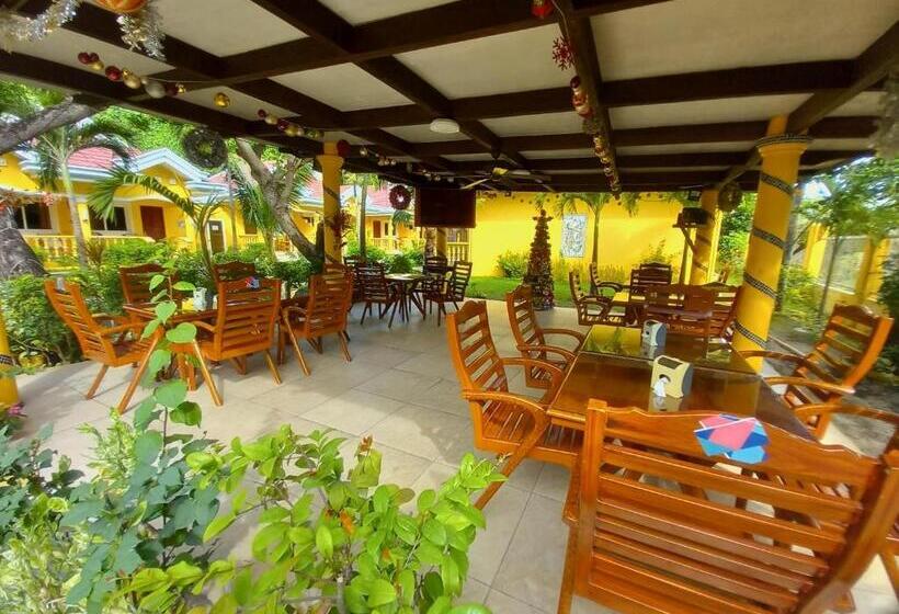 Fotos del hotel Malapascua Garden Resort:  3