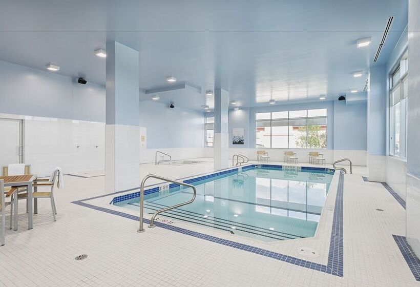 Fotos del hotel Element Calgary Airport:  14