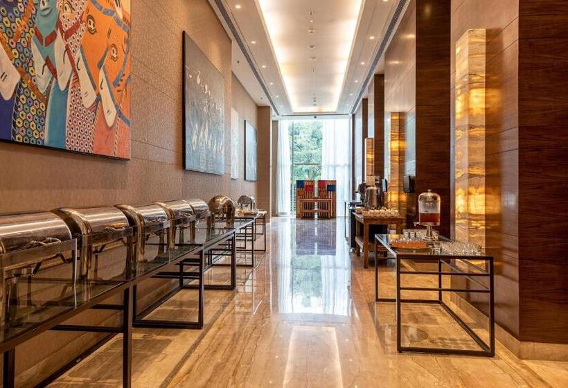 Fotos del hotel Courtyard By Marriott Bengaluru Outer Ring Road:  2