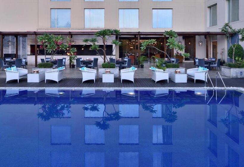 Fotos del hotel Courtyard By Marriott Bengaluru Outer Ring Road:  6