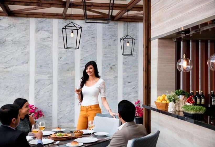 Fotos del hotel Courtyard By Marriott Bengaluru Outer Ring Road:  8