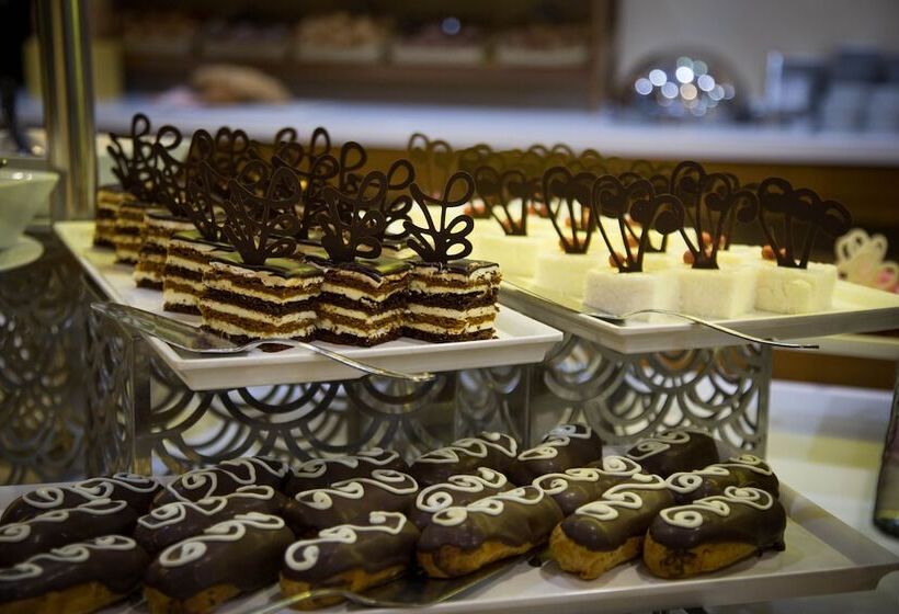 Fotos del hotel Euphoria Batumi Convention & Casino:  23