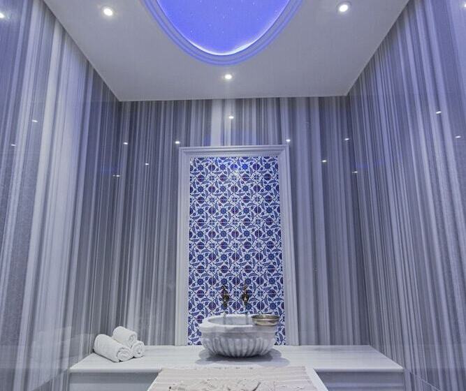 Fotos del hotel Euphoria Batumi Convention & Casino:  5