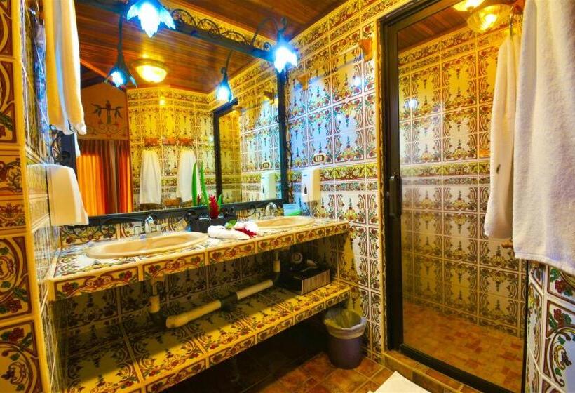 Fotos del hotel La Mansion Inn Arenal:  3