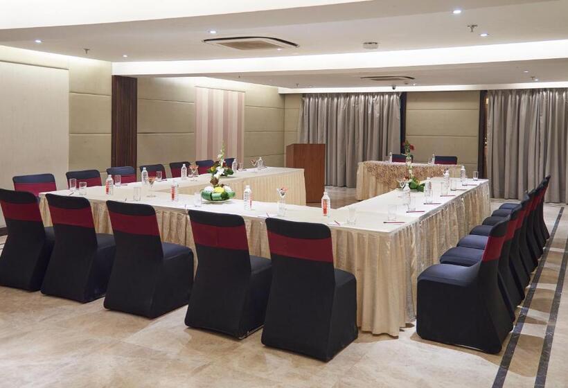 Fotos del hotel The P L Palace Agra:  13