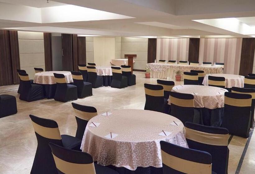 Fotos del hotel The P L Palace Agra:  22