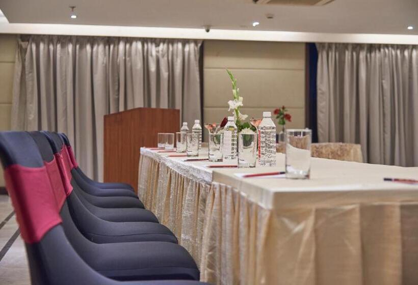 Fotos del hotel The P L Palace Agra:  21