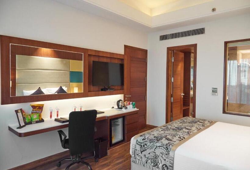 Fotos del hotel The P L Palace Agra:  17