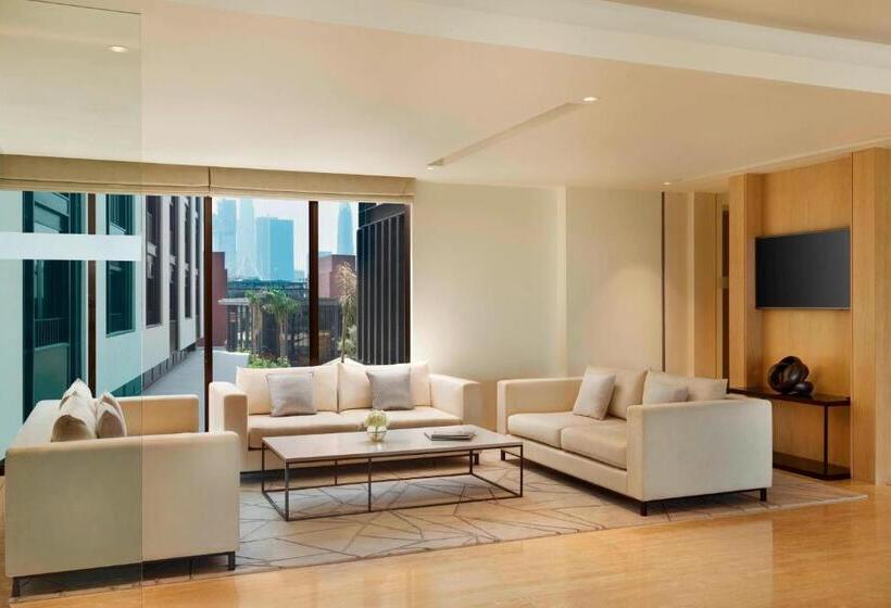 La Ville Hotel & Suites City Walk Dubai, Autograph Collection