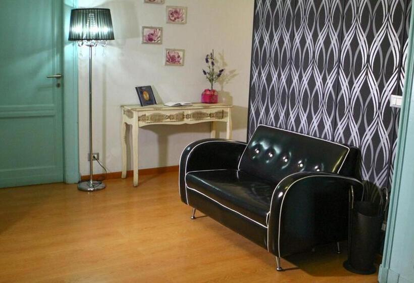 Fotos del hotel Duca's Guest House:  11