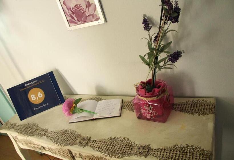 Fotos del hotel Duca's Guest House:  4