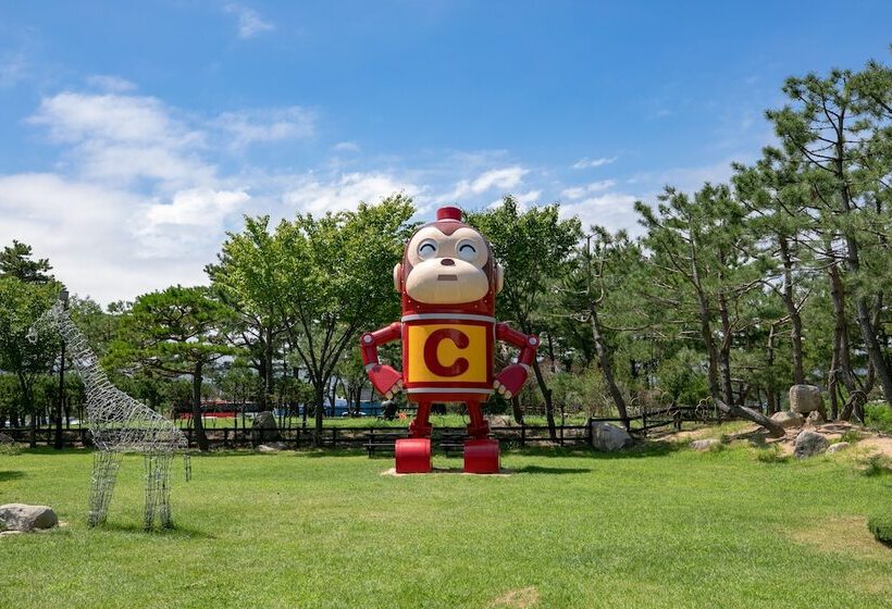 Kensington Resort Seorak Beach