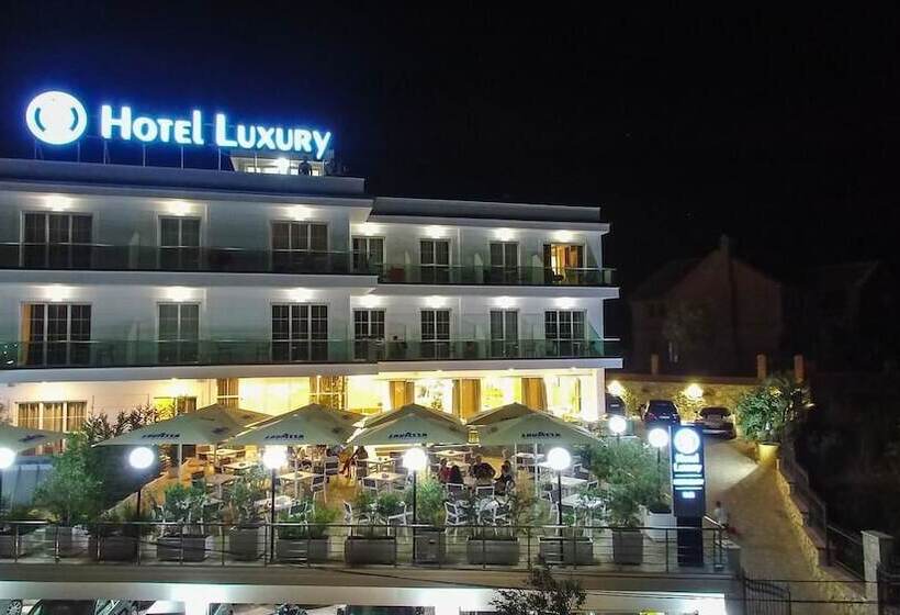 Fotos del hotel Luxury:  13