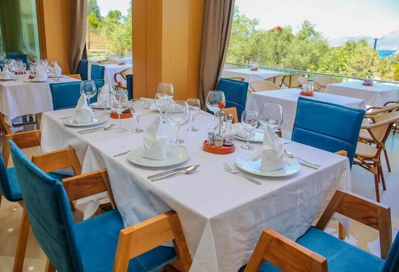 Fotos del hotel Luxury:  8