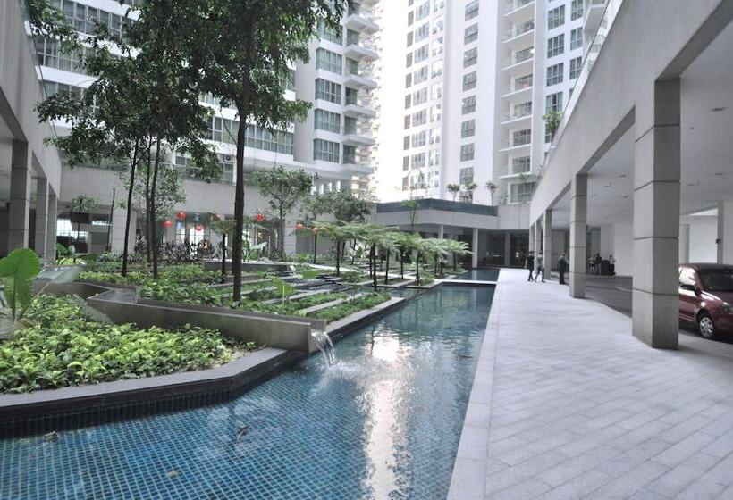 Fotos del hotel Best Kl City View At Regalia Residence:  10