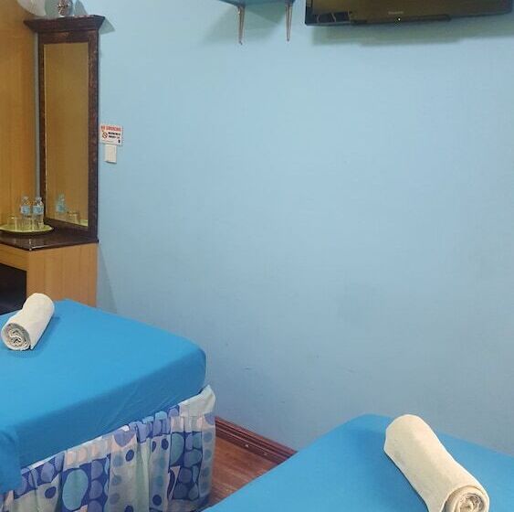 Fotos del hotel C & L Bay View Inn:  2