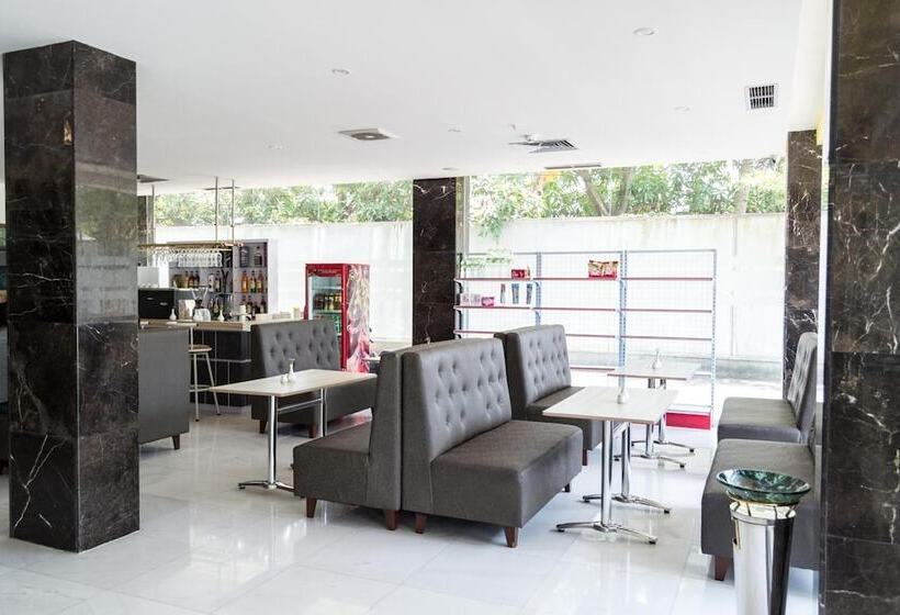 Fotos del hotel Airy Nagoya Raden Patah Libra Centre Batam:  8