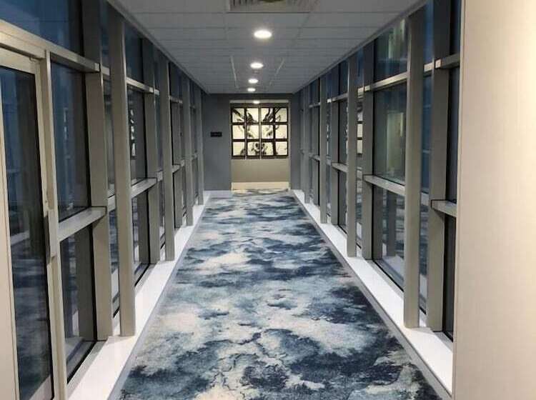 Fotos del hotel Hampton By Hilton Bristol Airport:  8