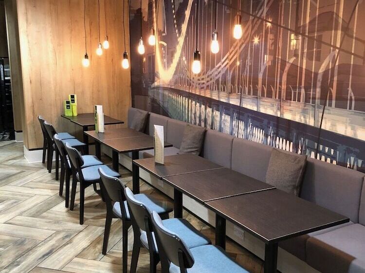 Fotos del hotel Hampton By Hilton Bristol Airport:  11