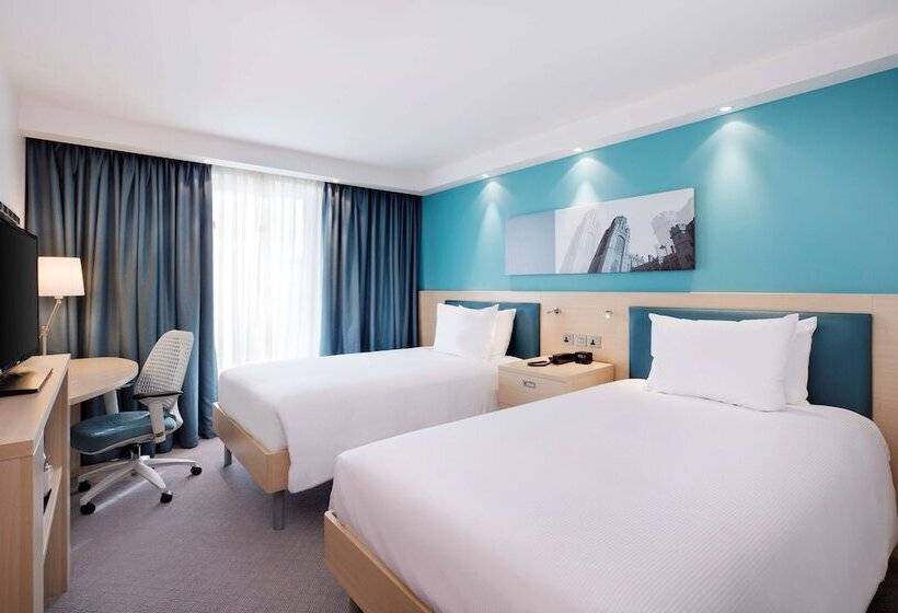 Fotos del hotel Hampton By Hilton Bristol Airport:  23