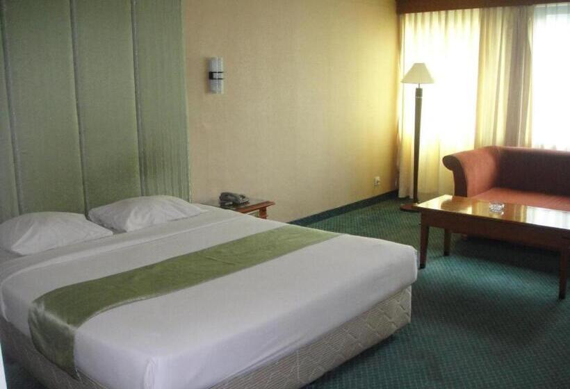 Fotos del hotel Mega Cikini:  2