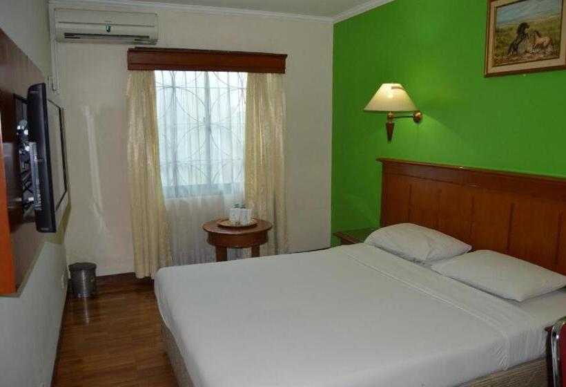 Fotos del hotel Mega Cikini:  14