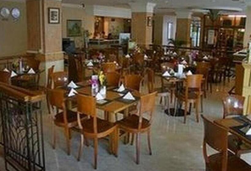 Fotos del hotel Mega Cikini:  4