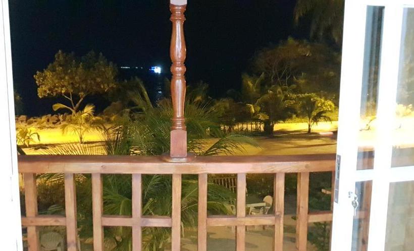 Fotos del hotel Arora Inn:  8