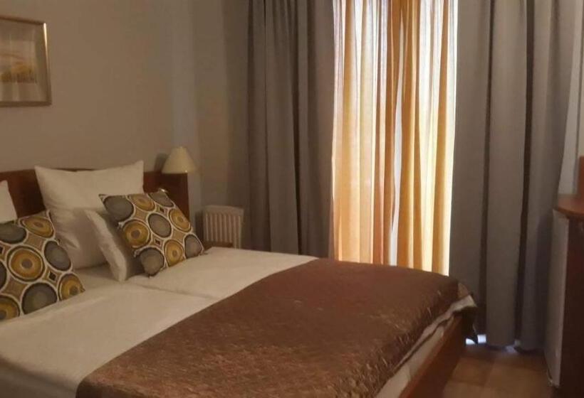 Fotos del hotel Aparthotel Lekavski:  8