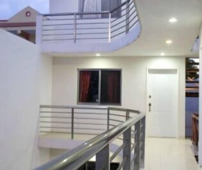 Fotos del hotel Nadet Suites:  2