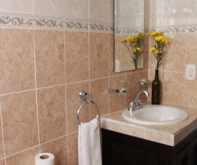 Fotos del hotel Nadet Suites:  12