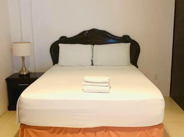 Fotos del hotel Nadet Suites:  16