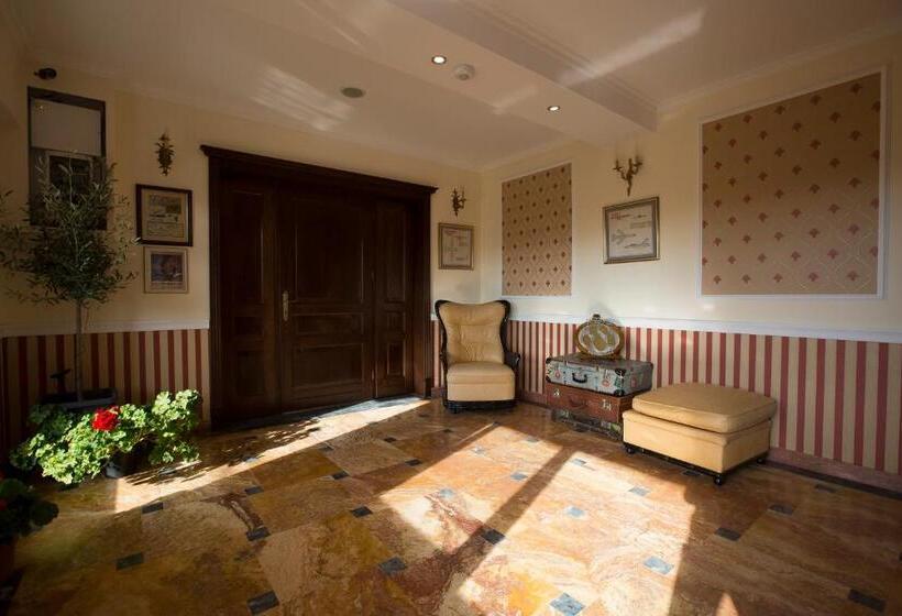 Fotos del hotel Aviator Boutique:  3