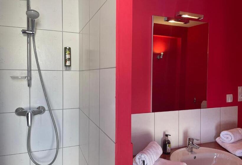 Fotos del hotel Logis  Castel De Mirambel:  6