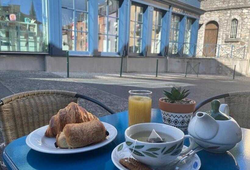 Fotos del hotel Logis  Castel De Mirambel:  5