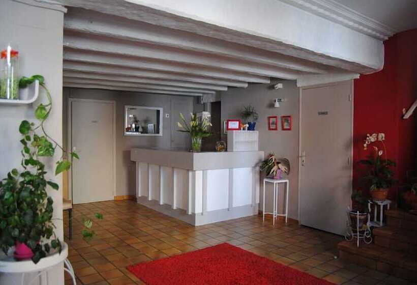 Fotos del hotel Logis  Castel De Mirambel:  2