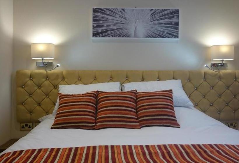 Fotos del hotel 81 The Prom:  13