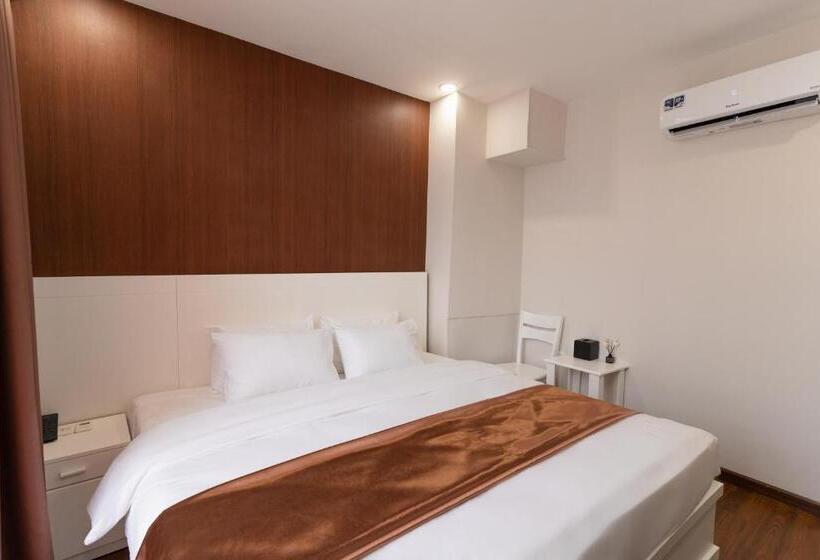 Fotos del hotel Queen Central:  11