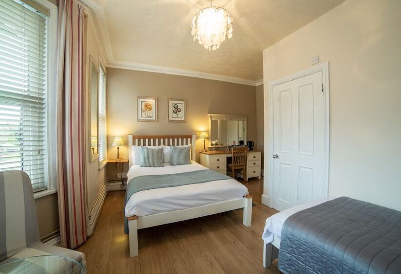 Fotos del hotel Lina Guest House:  6